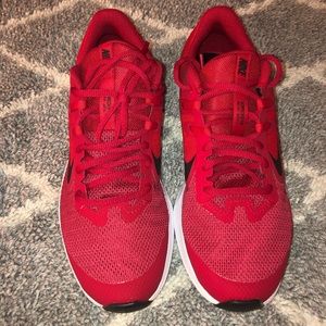 BOYS Red Nike Downshifter 9 SIZE 6Y Gym Shoes